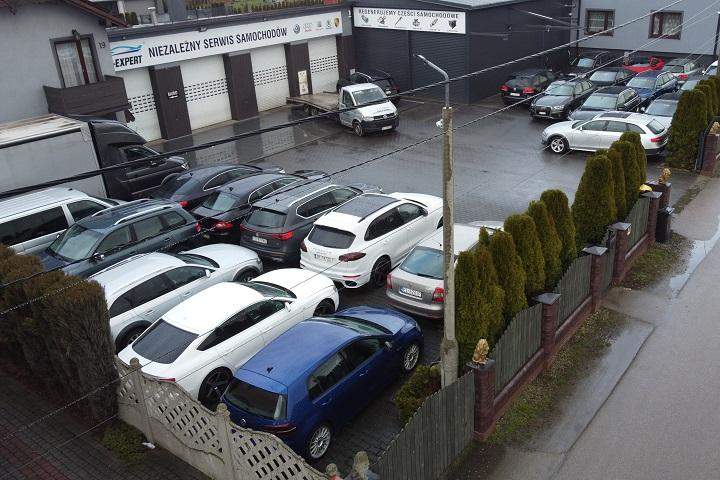 samochody z silnikami CFCA